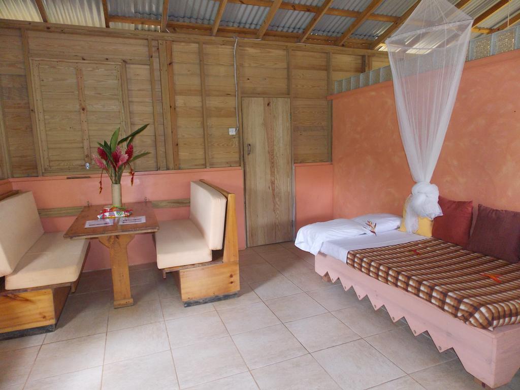 Villa Roots Jungle Retreat Marigot Exterior foto